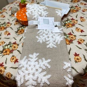 34th and Pine Decorative Throw